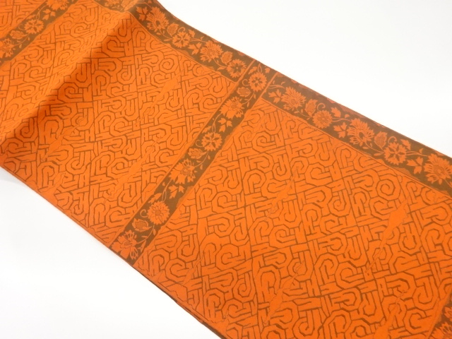 リサイクル　横段に花唐草・抽象模様織出し名古屋帯